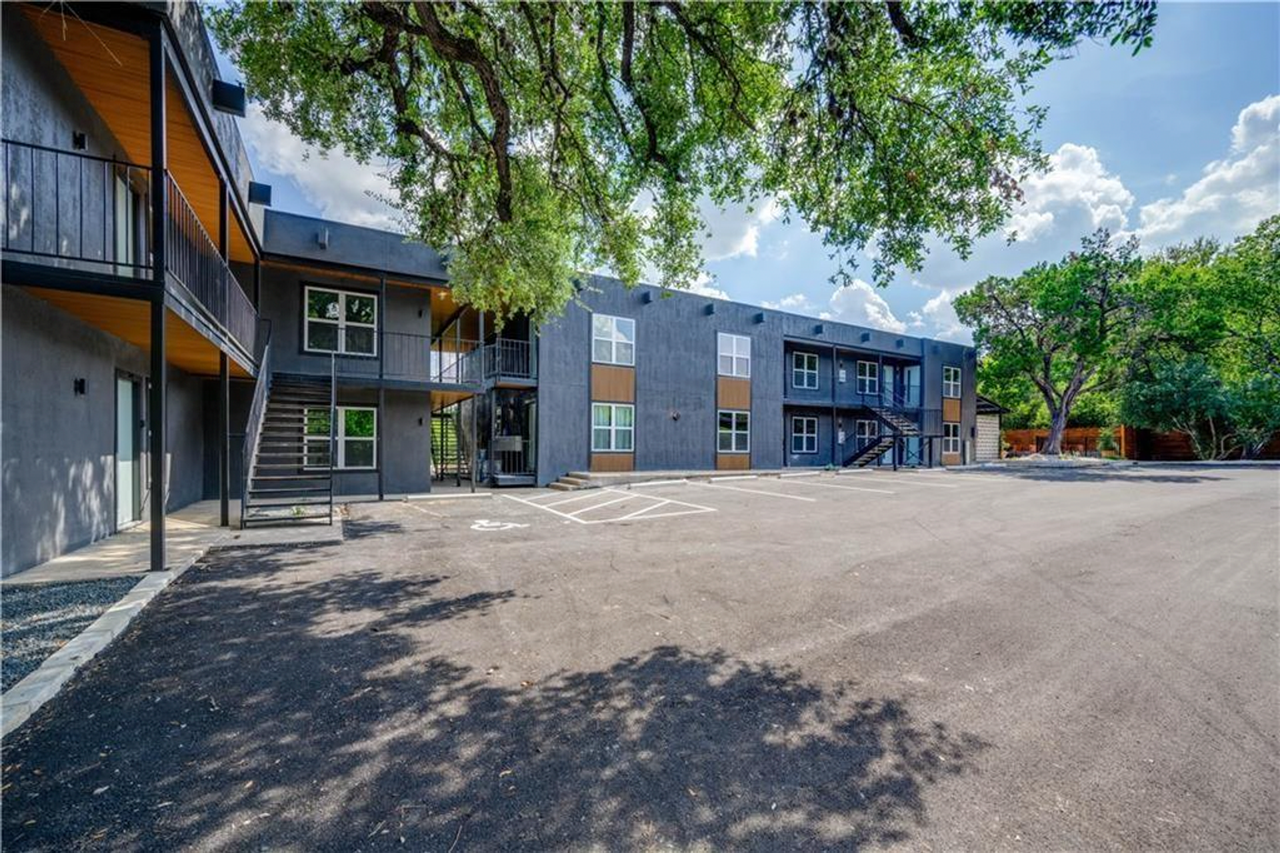 Cliff House - Photo 2 of 50