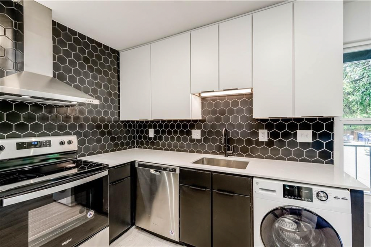 Cliff House - Photo 4 of 50