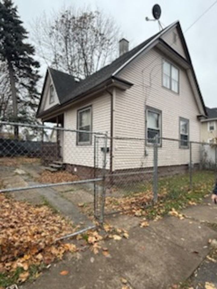 75 Mead St - Photo 7 of 8