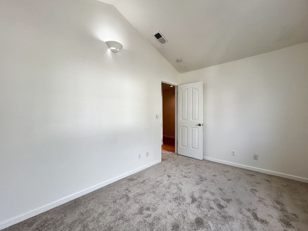 37 Sage Way - Photo 6 of 32