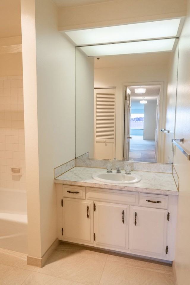 1140 Alki Avenue Southwest #303 - Photo 5 of 28