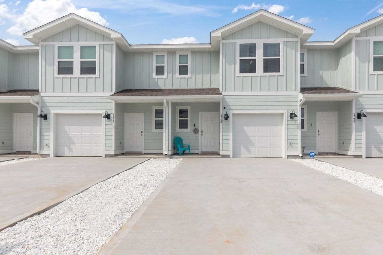 5724 Sandy Walk St - Photo 2 of 37