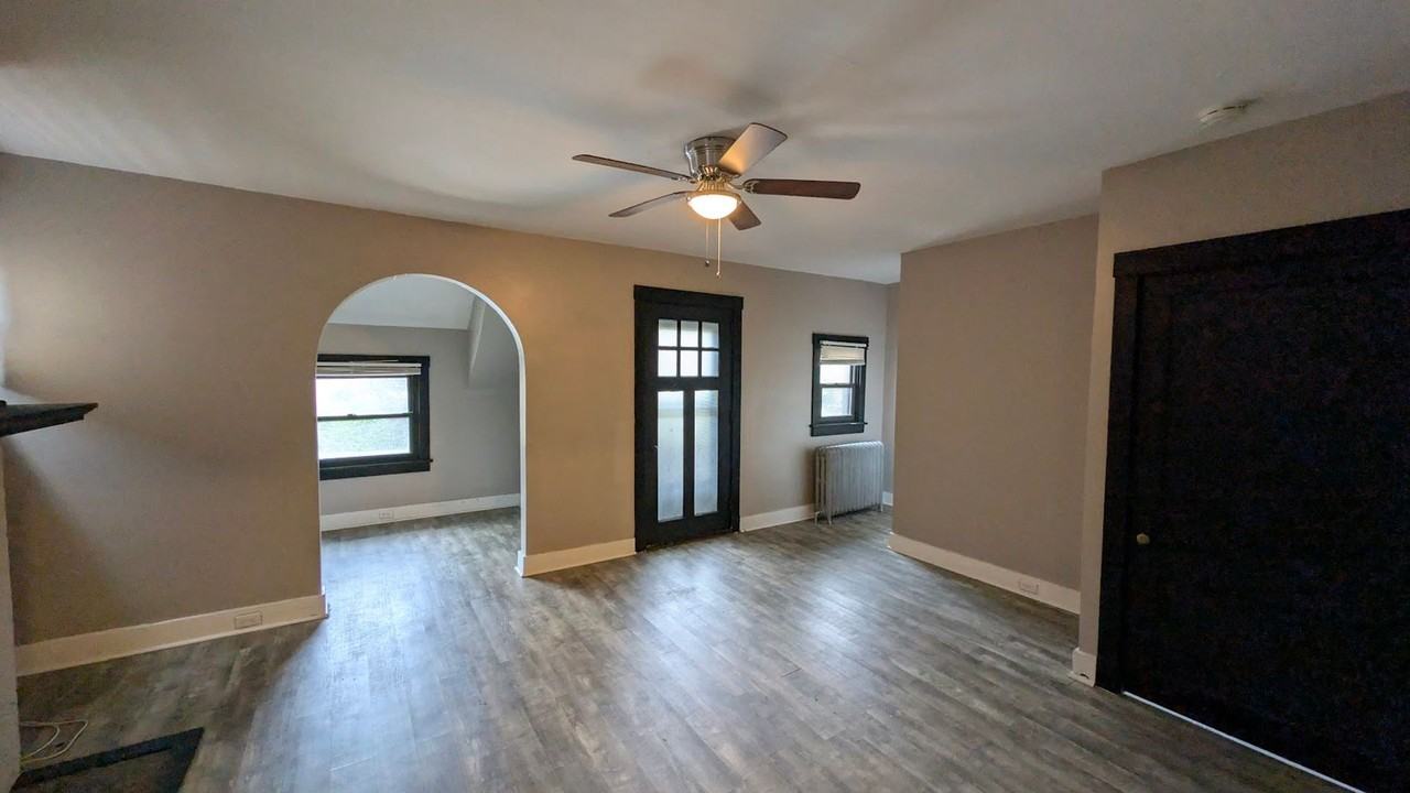 3863 Brighton Rd - Photo 2 of 14