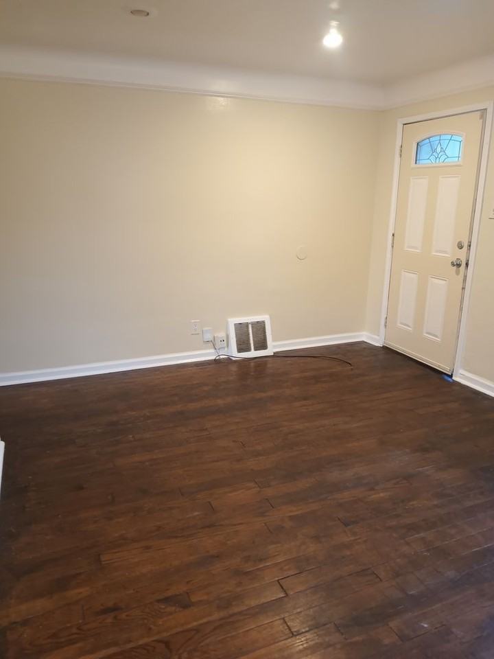 13503 Riverview St - Photo 4 of 16