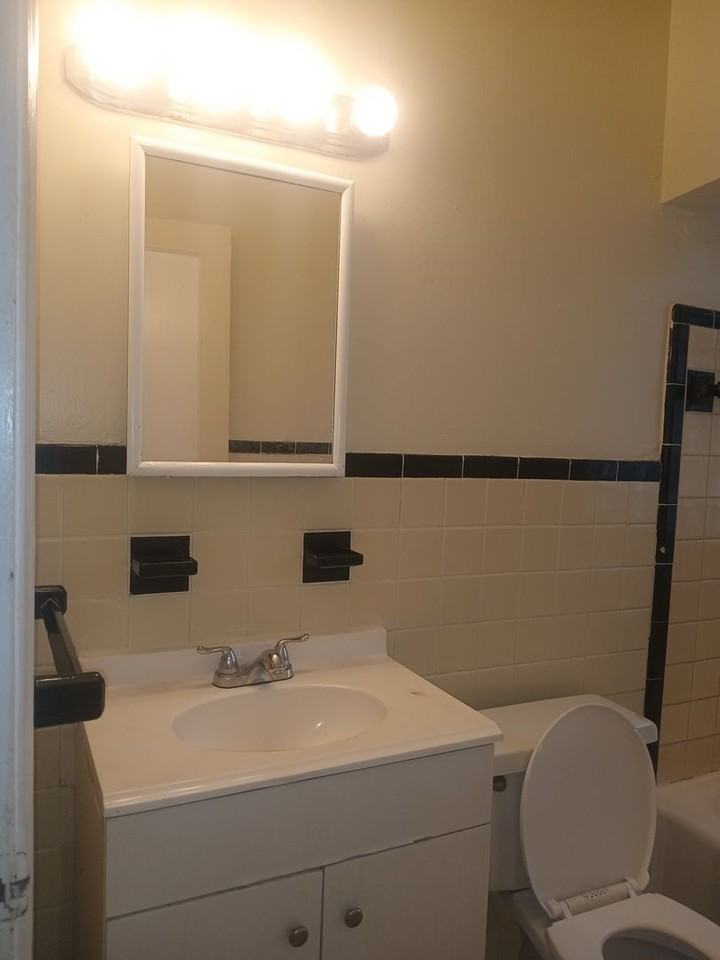 13503 Riverview St - Photo 6 of 16