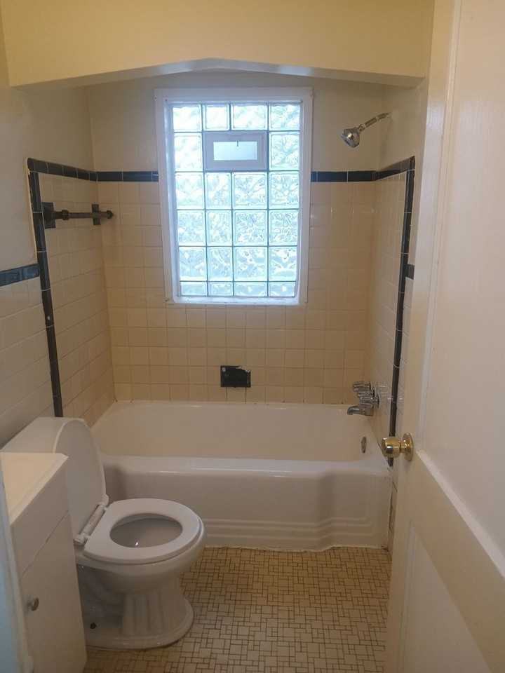 13503 Riverview St - Photo 7 of 16