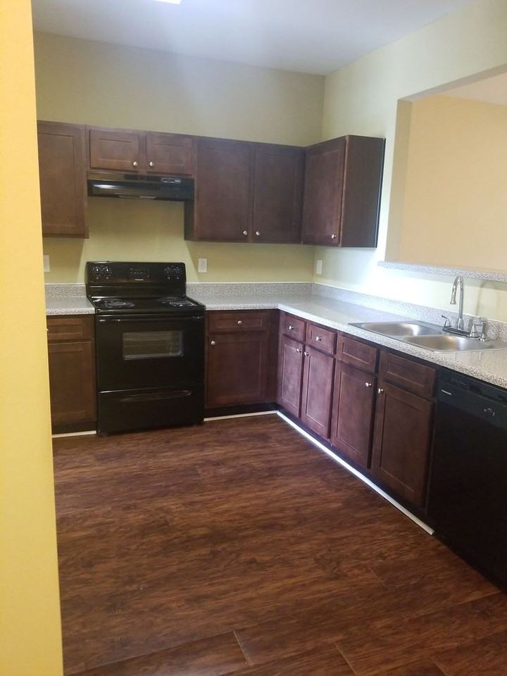 3008 Bonnes Drive - Photo 3 of 9