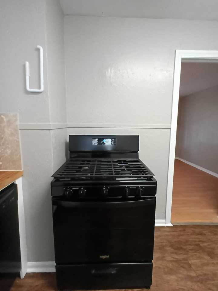 304 E Mid America Blvd - Photo 7 of 28