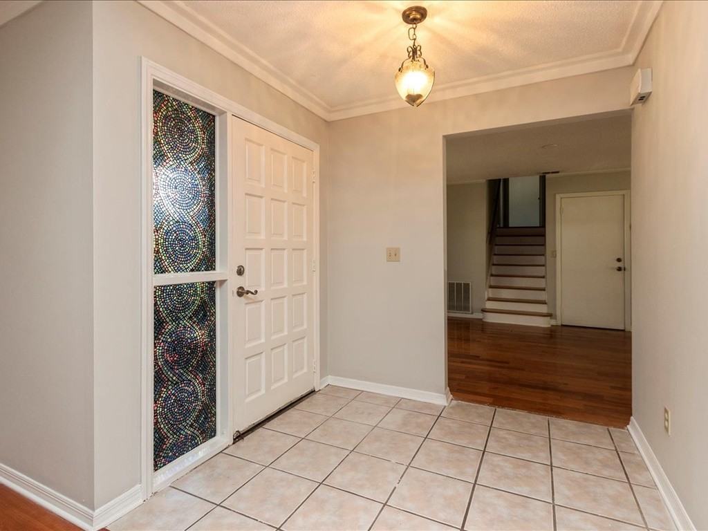 528 E Highland St - Photo 3 of 25