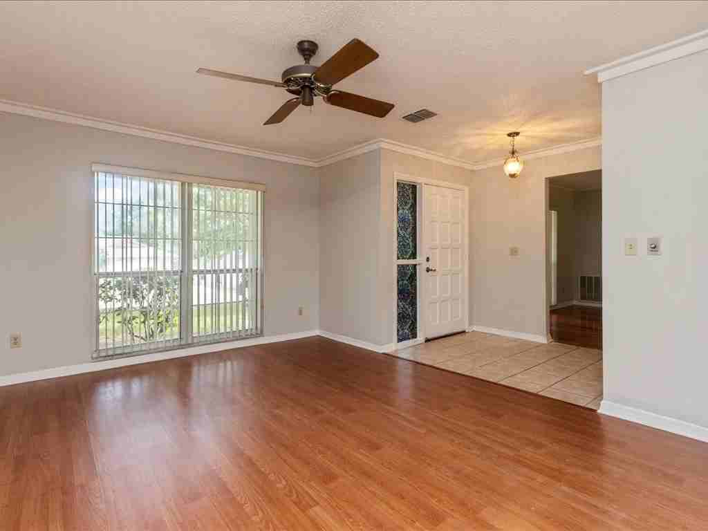 528 E Highland St - Photo 6 of 25