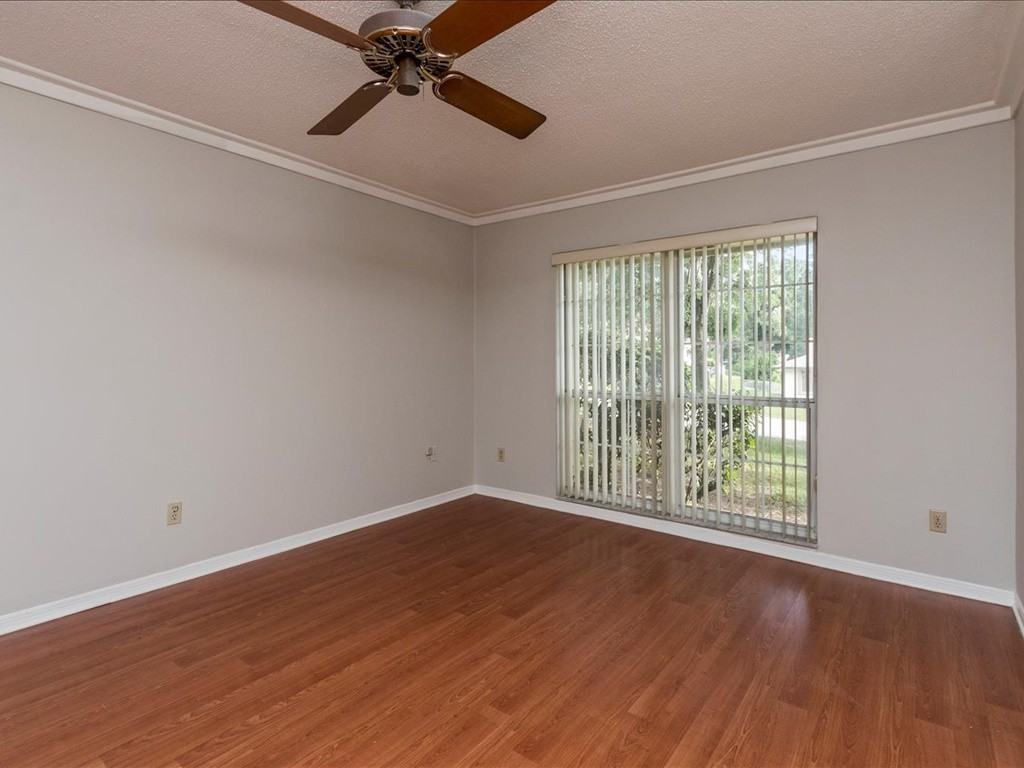 528 E Highland St - Photo 7 of 25