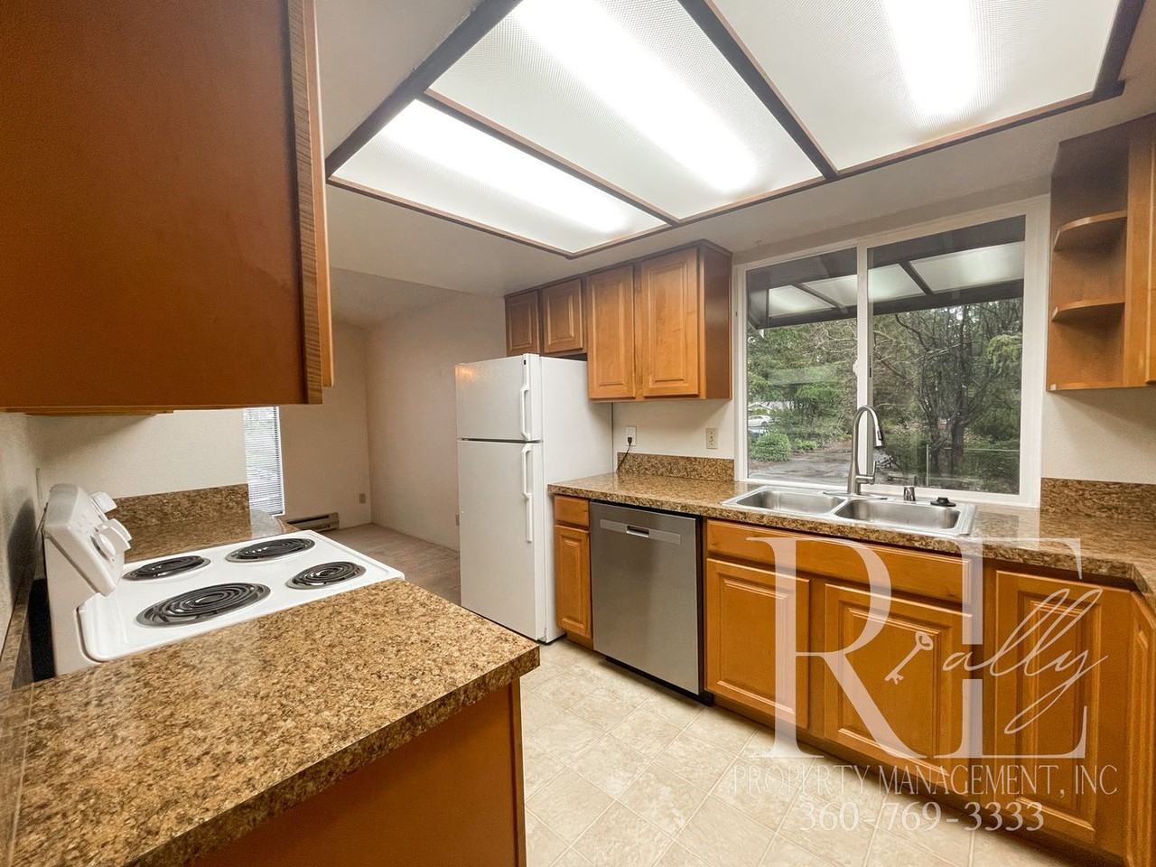 9194 Shadowcrest Ln Nw - Photo 5 of 17