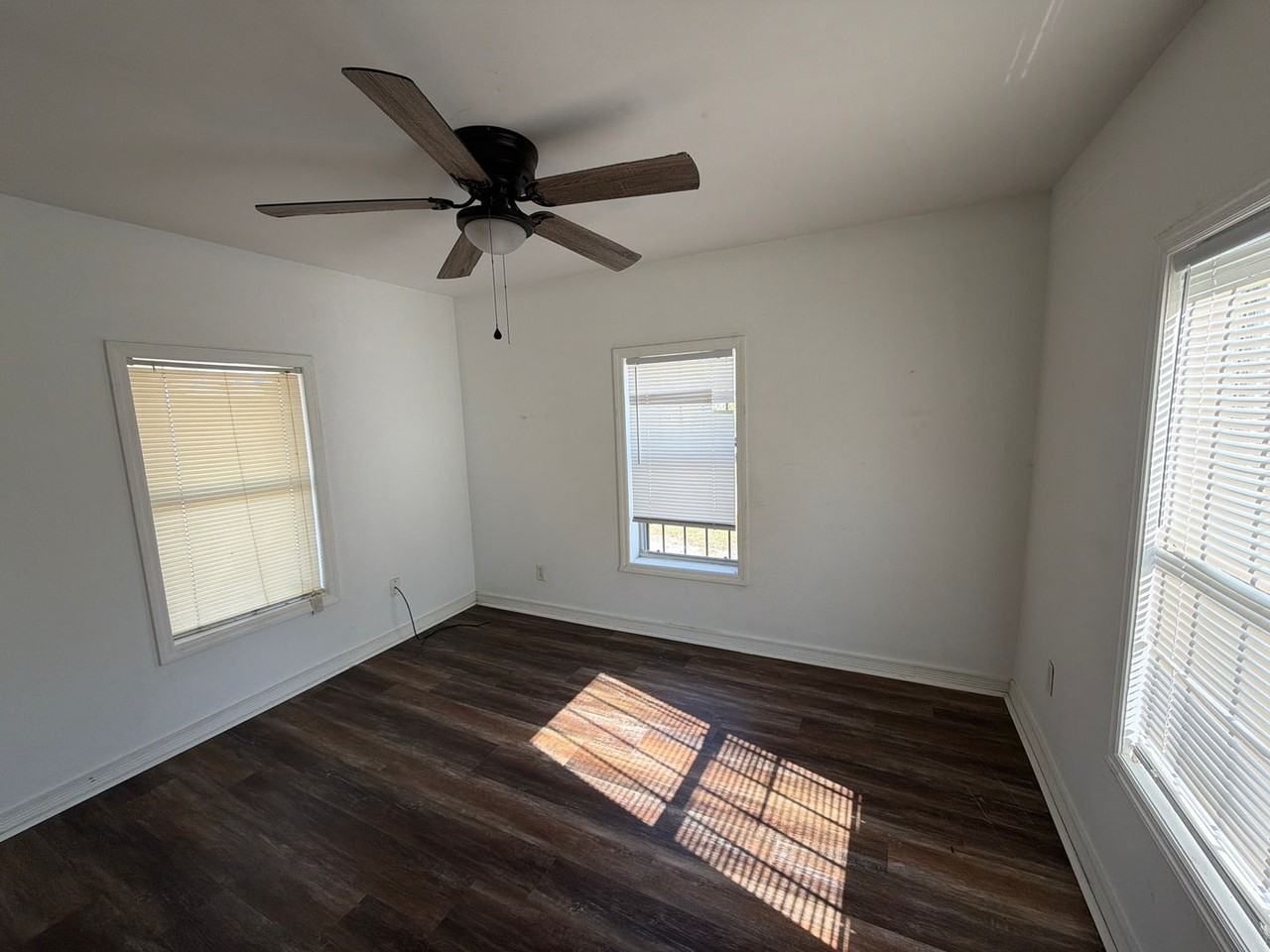 2528 Dewey Street - Photo 6 of 8