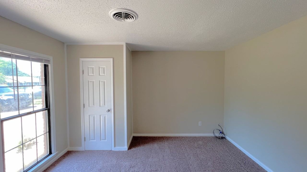 418 Stroll Dr - Photo 6 of 39