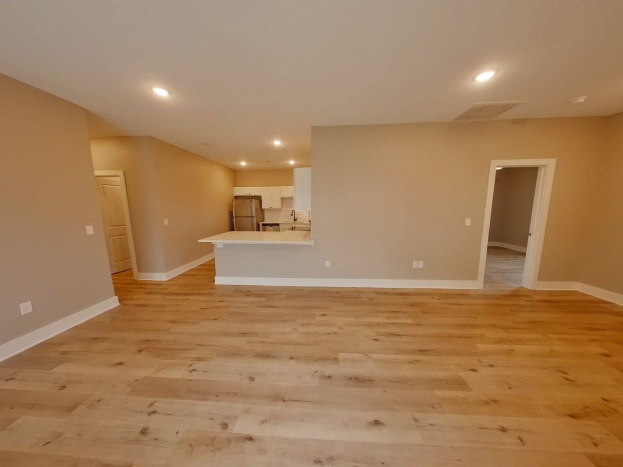 6814 W White Pine St - Photo 2 of 18