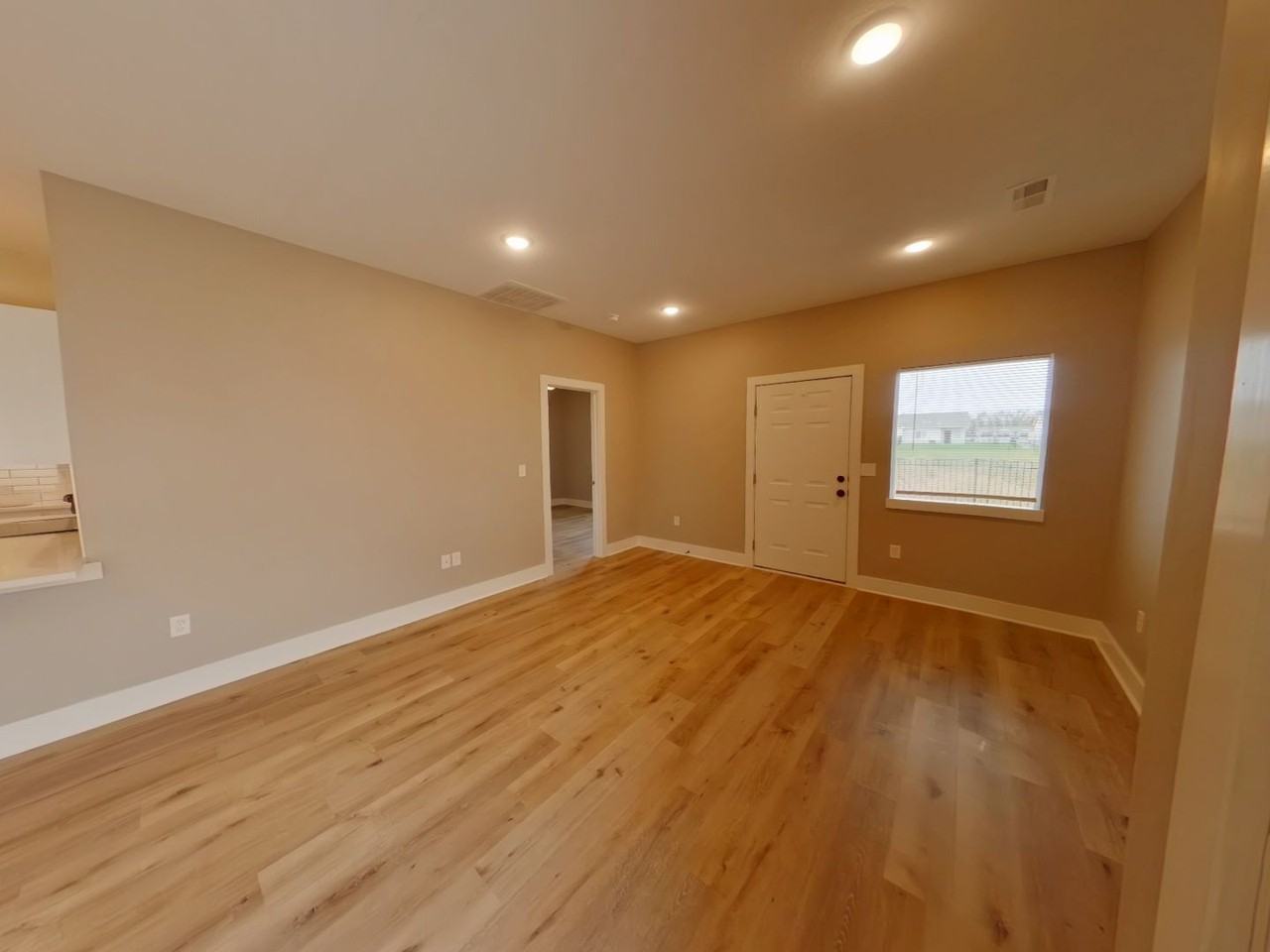 6814 W White Pine St - Photo 3 of 18