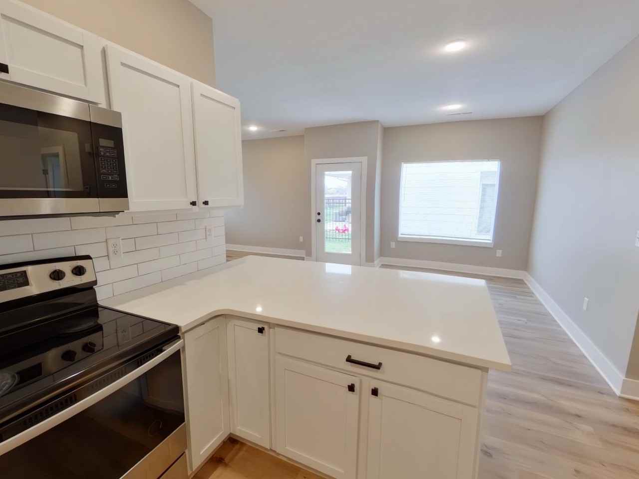 6814 W White Pine St - Photo 7 of 18