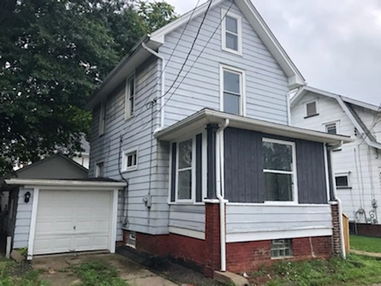 3044 Grove Place Southwest - Photo 2 of 6