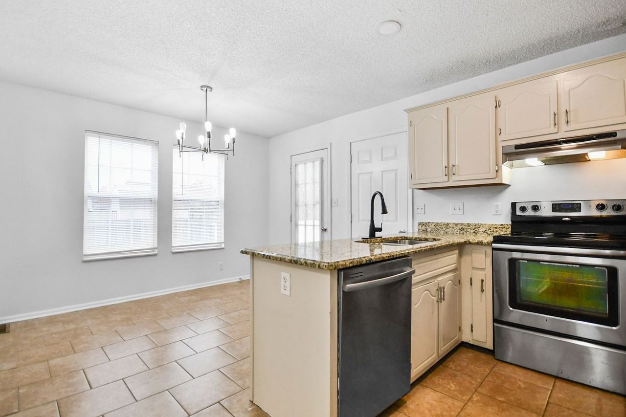 3456 Kingfisher Drive - Photo 6 of 17