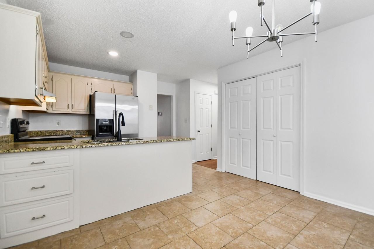 3456 Kingfisher Drive - Photo 7 of 17