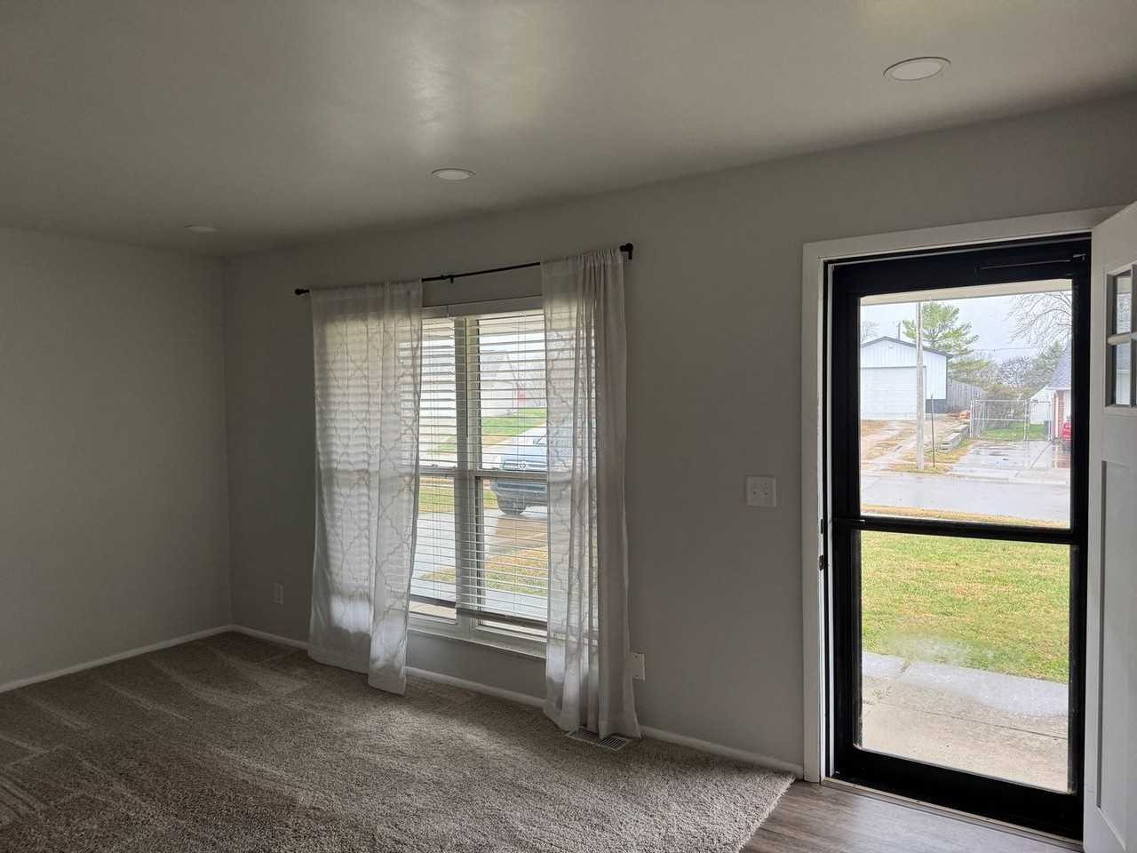 3977 Sparkhill Drive - Photo 2 of 13