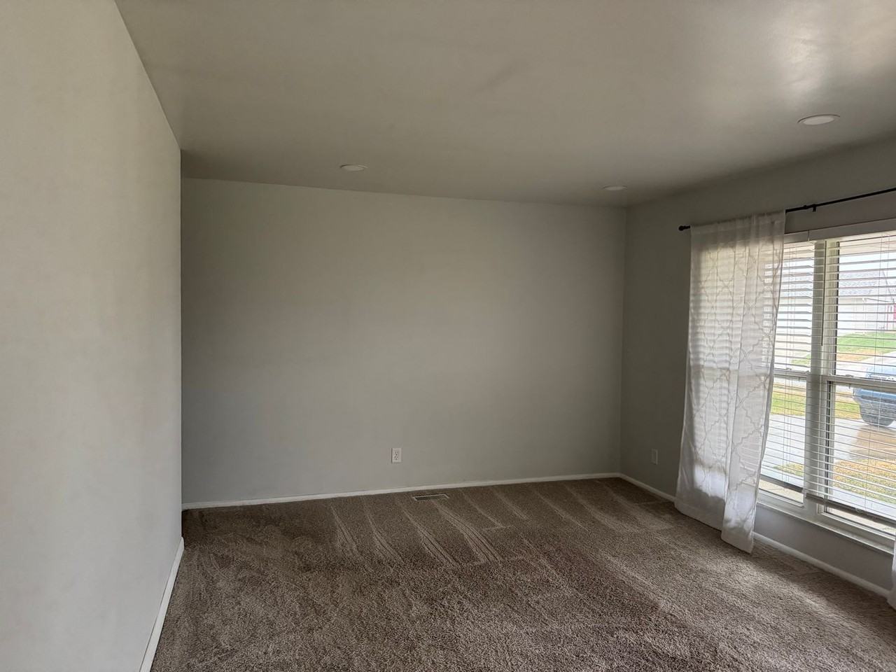 3977 Sparkhill Drive - Photo 3 of 13