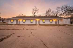 708 W 10th St #B - Photo 1 of 1