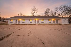 featured image of 708 W 10th St #D