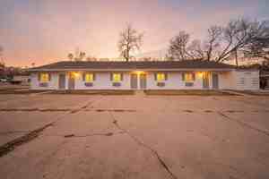 featured image of 708 W 10th St #F