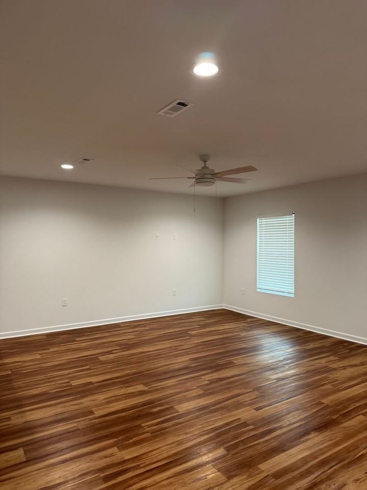 215 Charleston Drive - Photo 6 of 20