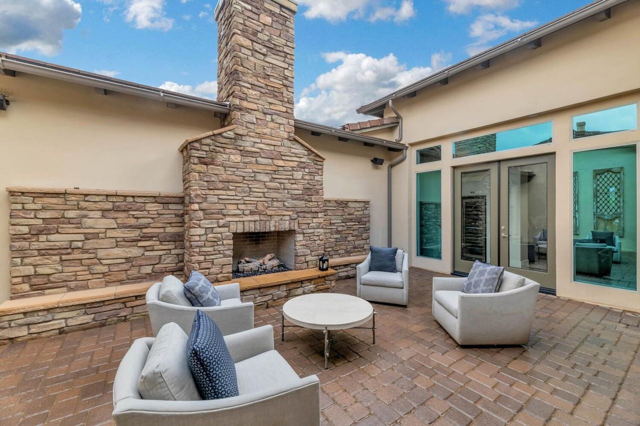 5413 E Juniper Canyon Dr - Photo 3 of 34