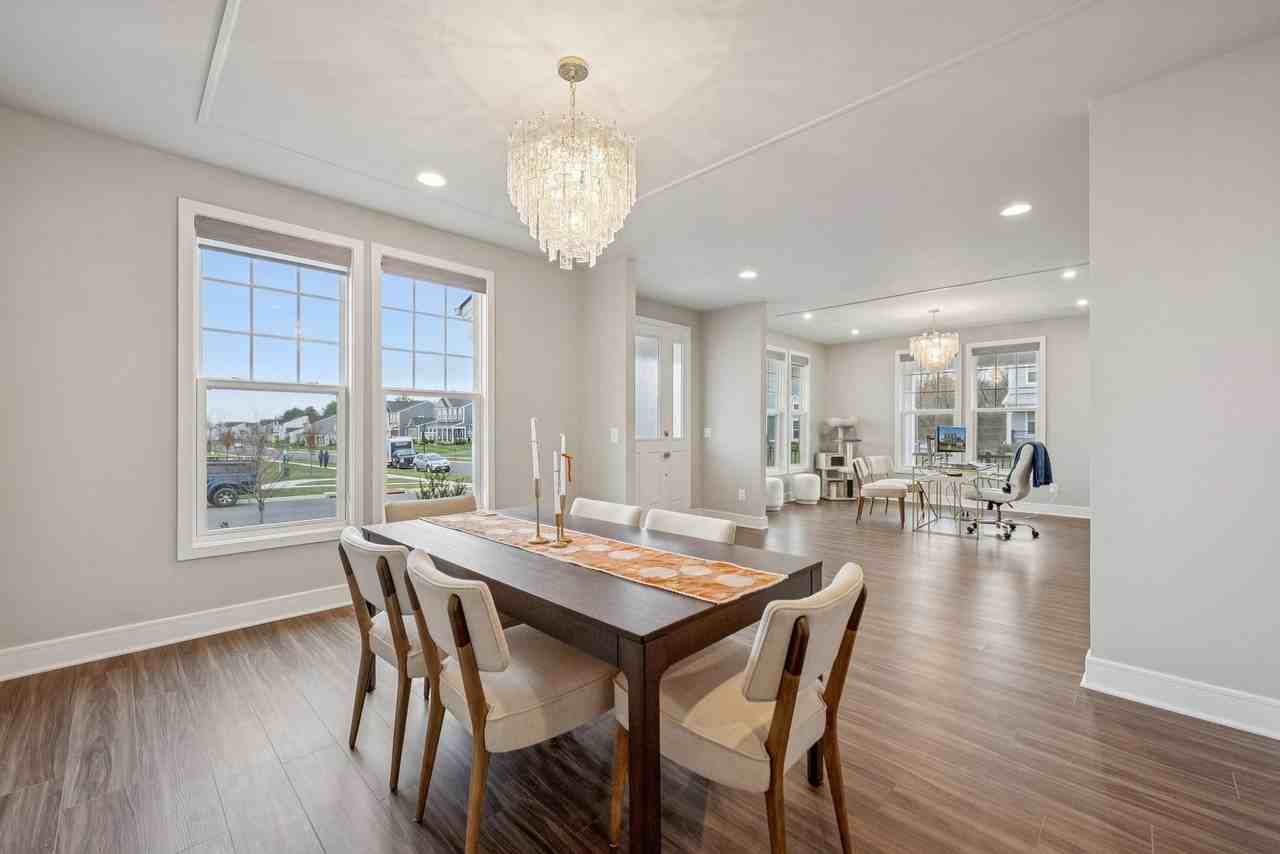 101 Milvian Way - Photo 7 of 50