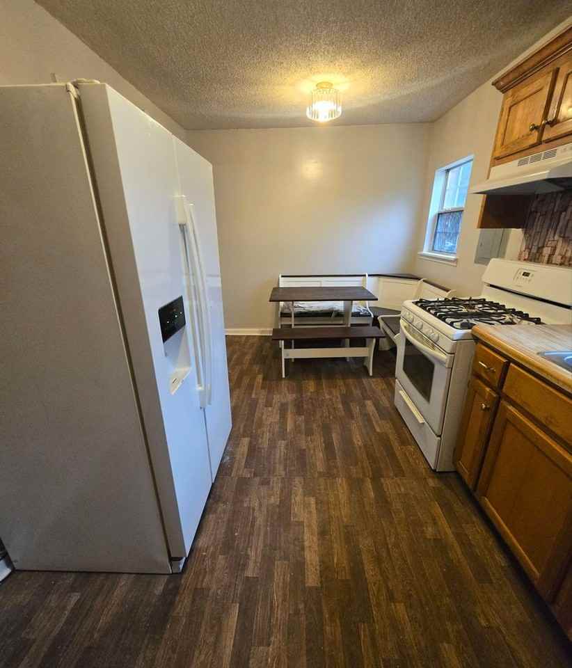 801 Walnut Street - Photo 7 of 18