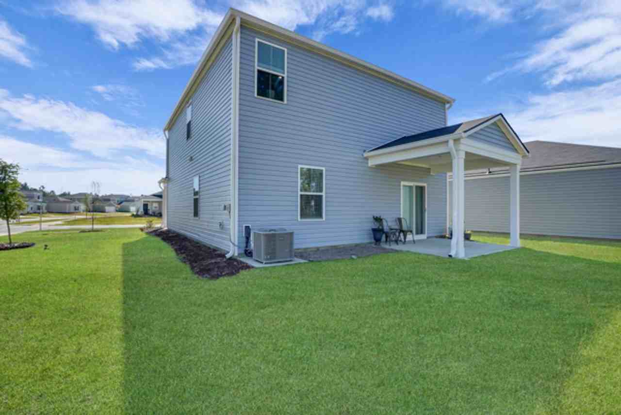 100 Amethyst Dr - Photo 3 of 18