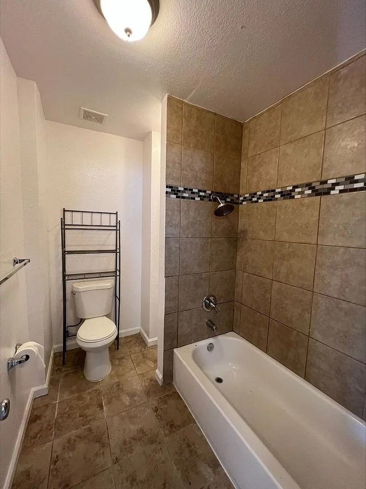 4136 7th Ave - Photo 6 of 11