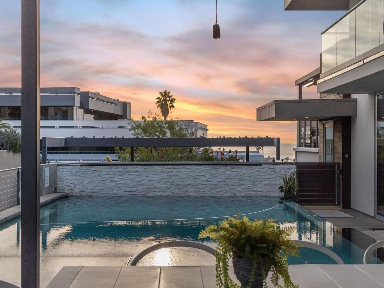 134 S Granados Ave - Photo 6 of 48