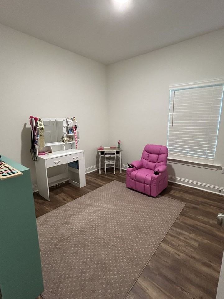 14741 Carrol Avenue - Photo 2 of 18