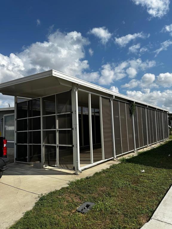 300 S 1st St - Photo 5 of 5