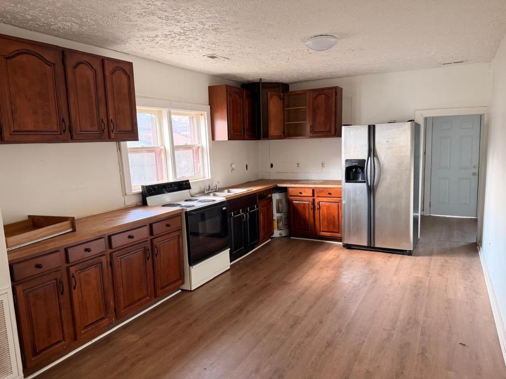 1201 West Baxter Avenue - Photo 2 of 8