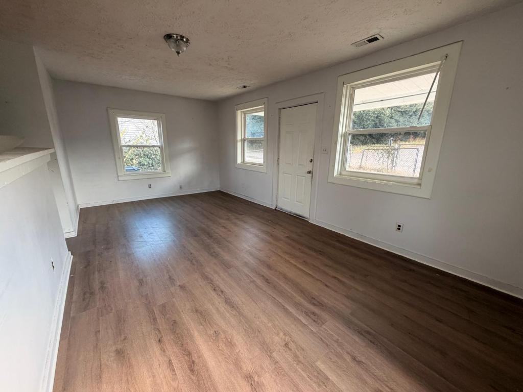 1201 West Baxter Avenue - Photo 3 of 8