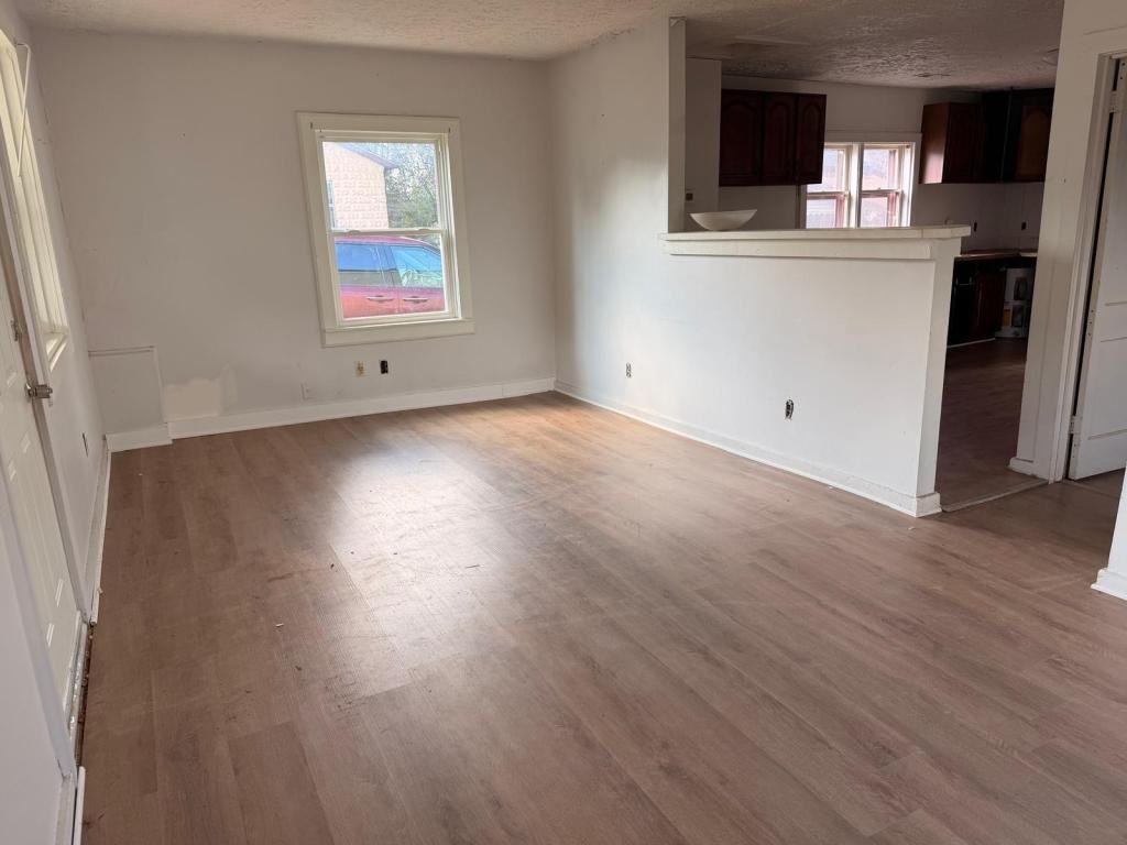 1201 W Baxter Ave - Photo 4 of 8