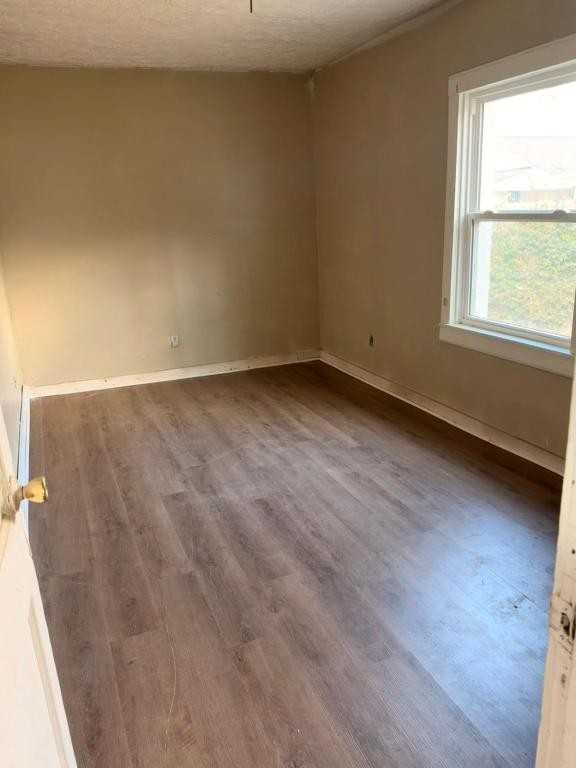 1201 W Baxter Ave - Photo 6 of 8