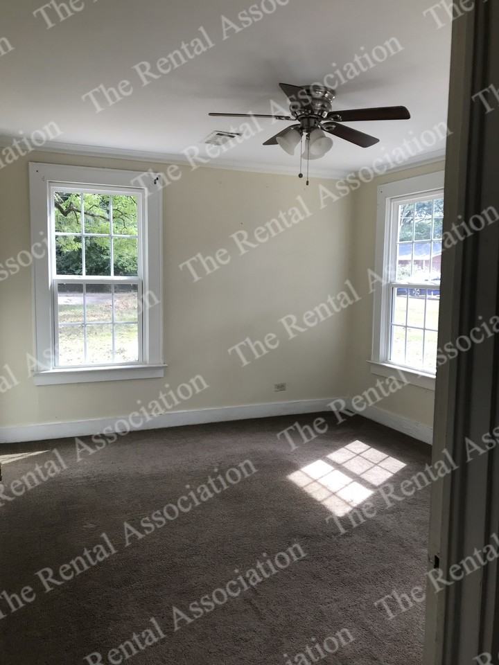 1202 M - Photo 4 of 10