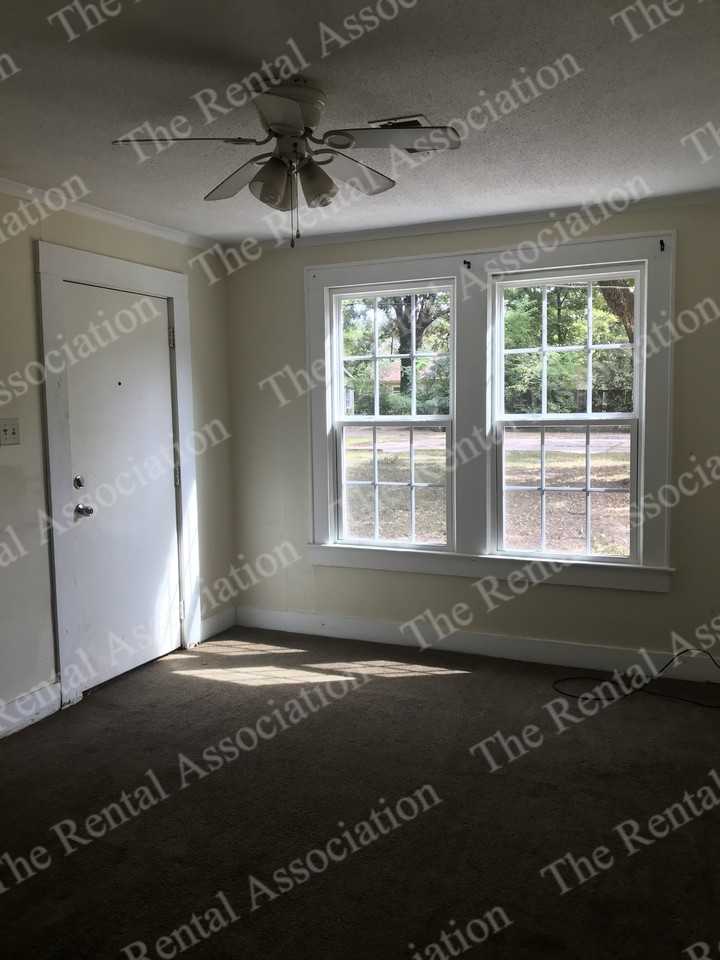 1202 M - Photo 3 of 10