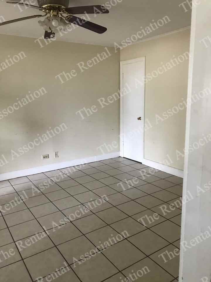 1202 M - Photo 7 of 10