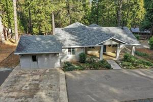 featured image of 301 Woodpecker Lane