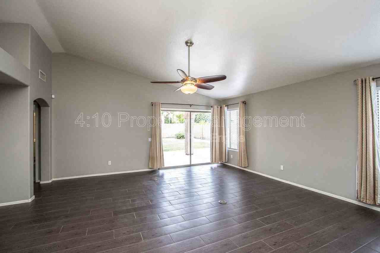 1944 W Canyon Way - Photo 6 of 27