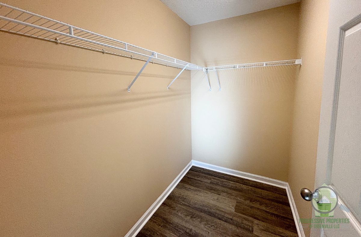 105 Mckenna Cir #1 - Photo 5 of 15