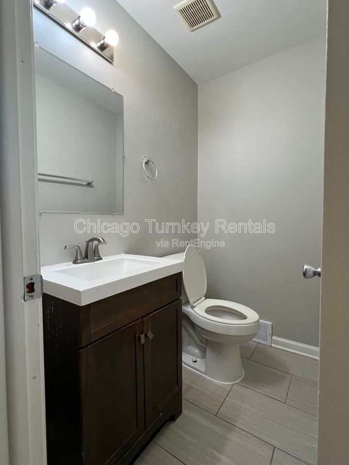 17504 Oakwood Drive - Photo 5 of 15