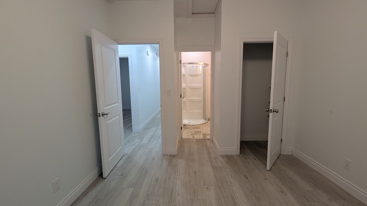 244 Crawford Avenue - Photo 4 of 21